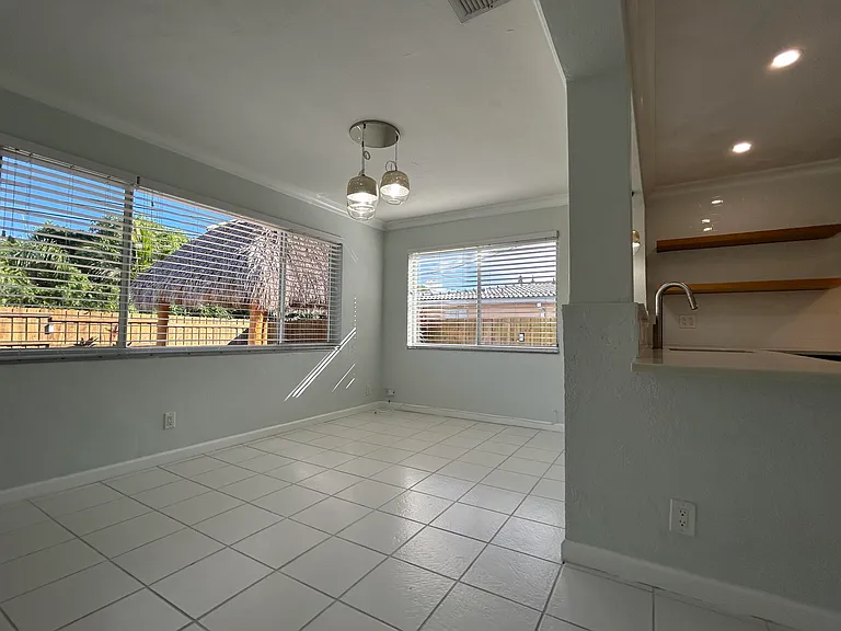 455 NE 29th St — Photo 42