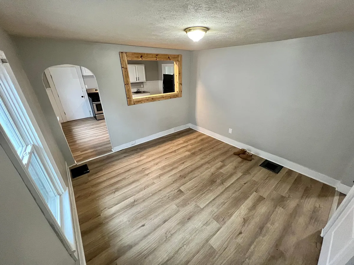Living Room looking into Kitchen - 807 Avery Ave #2