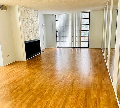 5th image of 421 S La Fayette Park Pl APT 214