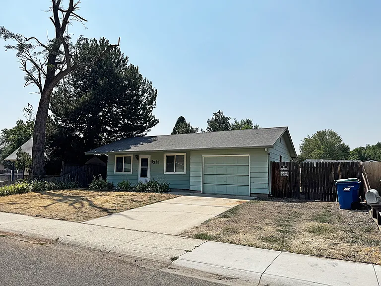 3235 S Law Ave — Photo 3