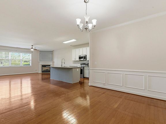 5th image of 603 Beech Hanger Dr