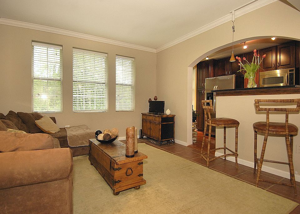 1st image of 1741 N Troy St APT 422