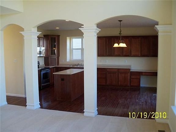 4th image of 16324 Dandborn Dr