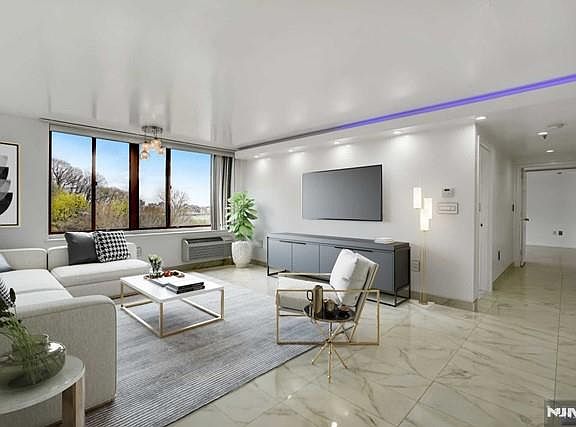 3rd image of 100 Old Palisade Rd APT 710