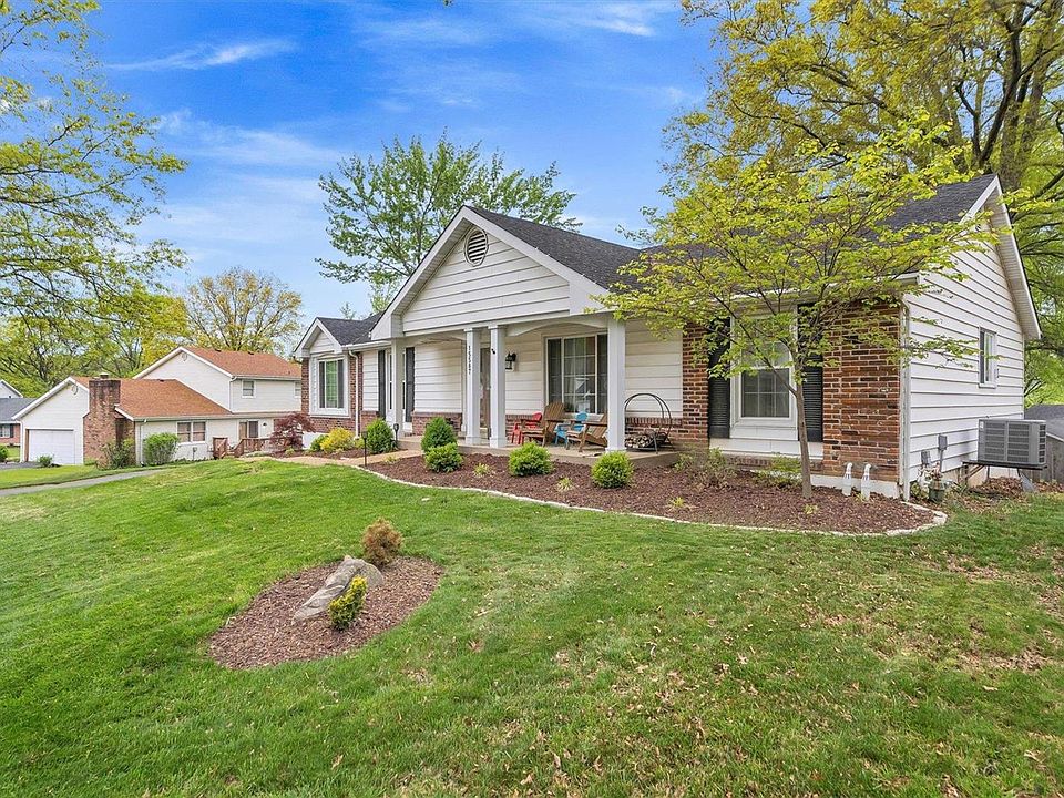 15587 Cedarmill Dr, Chesterfield, MO 63017 Zillow
