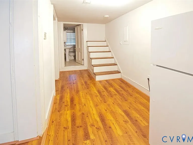 12 W Clay St #B — Photo 8