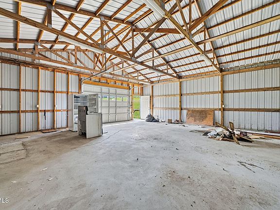 5th image of 2200 Hicks Rd