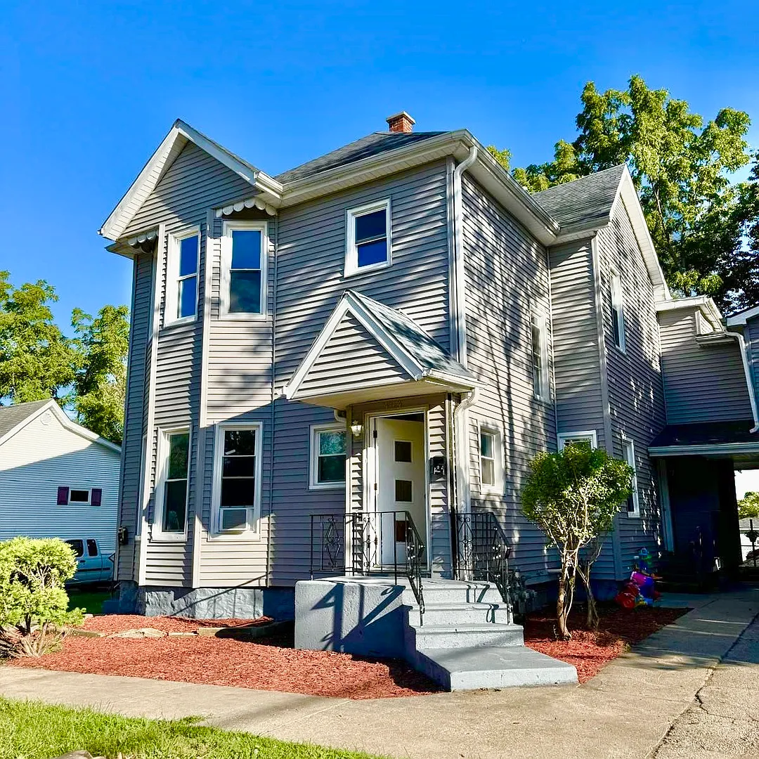 402 Allen St photo 1
