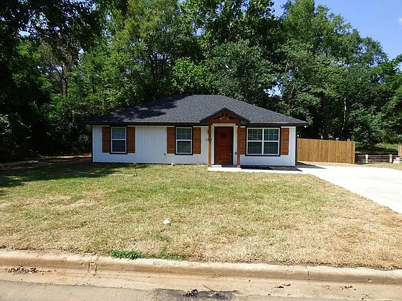 3rd image of 1501 Hillview Dr