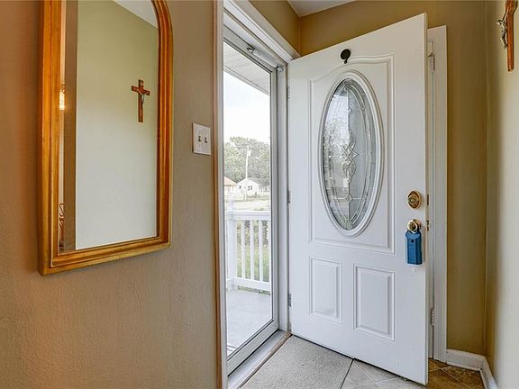 5th image of 1221 Tyler Ave