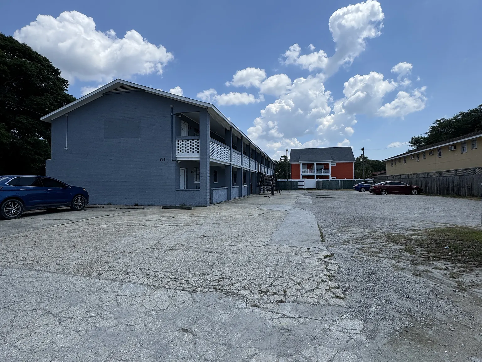 612 31st Ave South 201 - 201 — Photo 2