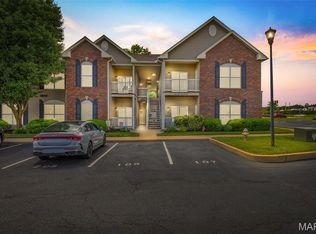 6401 Brookfield Court Dr APT 105, Saint Louis, MO 63129