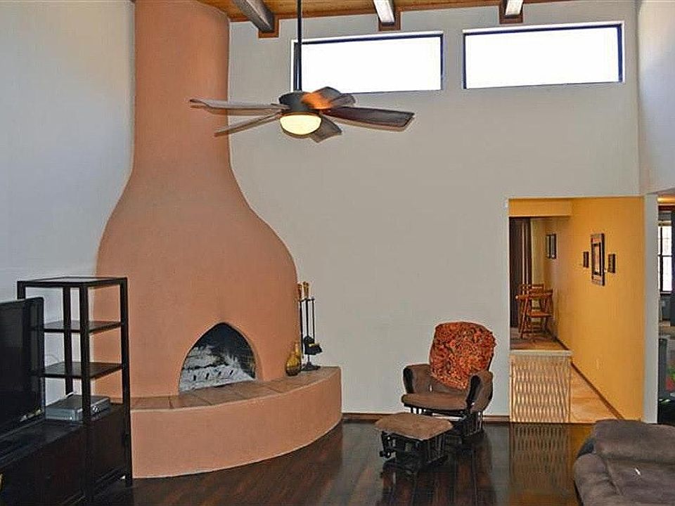 2nd image of 7543 Northridge Ave NE