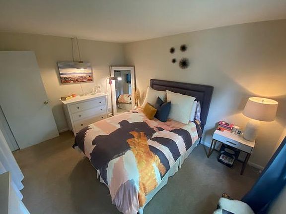 3rd image of 2626 Washington Blvd #2