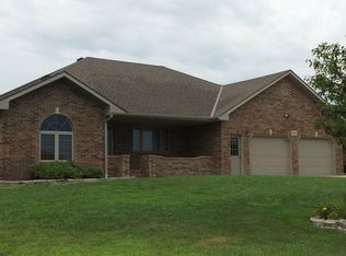 1209 Hometown Dr, Marysville, KS 66508