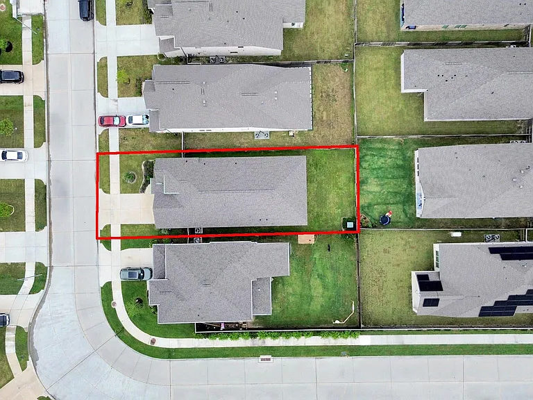 11210 Burgus Farm Rd — Photo 37