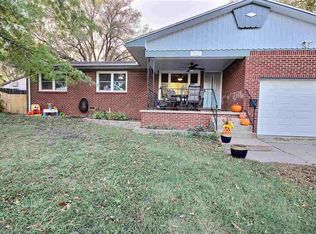 2017 Robbins St, Augusta, KS 67010