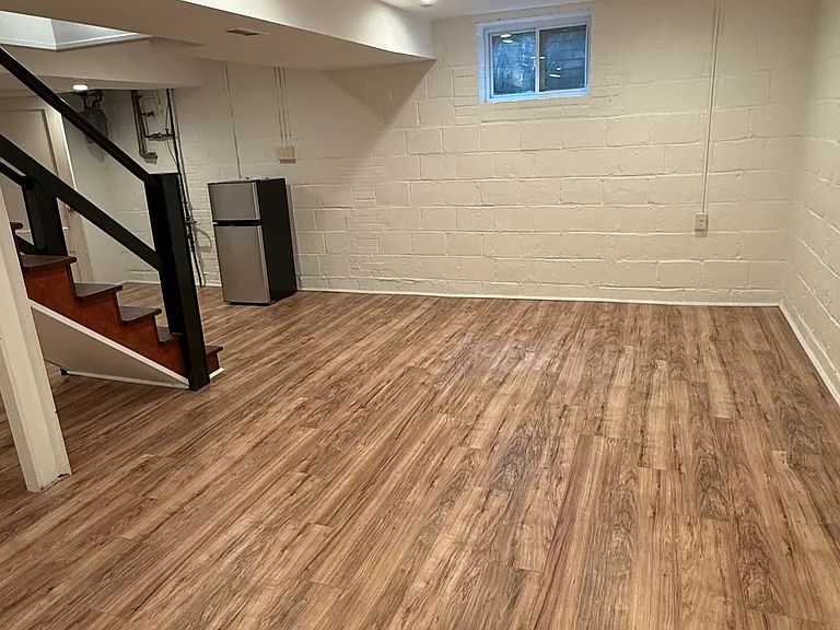 Very clean and open and with a full bath.
