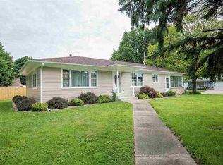 1411 49th St, Moline, IL 61265