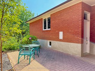 15 Newell Ct #BASEMENT, Toronto, ON M9A 4T9