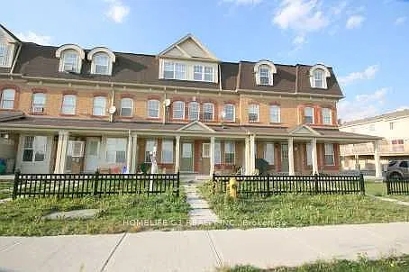 8868 Sheppard Ave E
