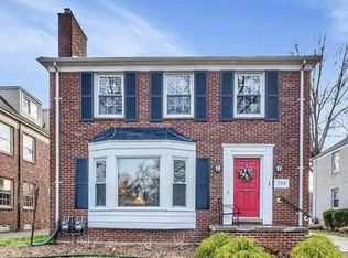 733 Harcourt Rd, Grosse Pointe Park, MI 48230
