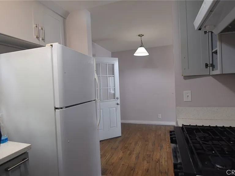 317 E Providencia Ave #C — Photo 5