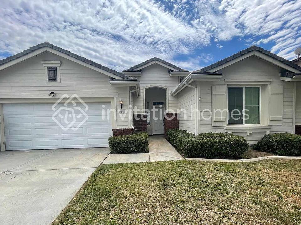 1st image of 31864 Feather Creek Dr