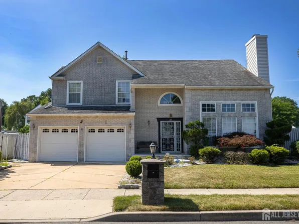 29 Major Dr, Sayreville, NJ 08872