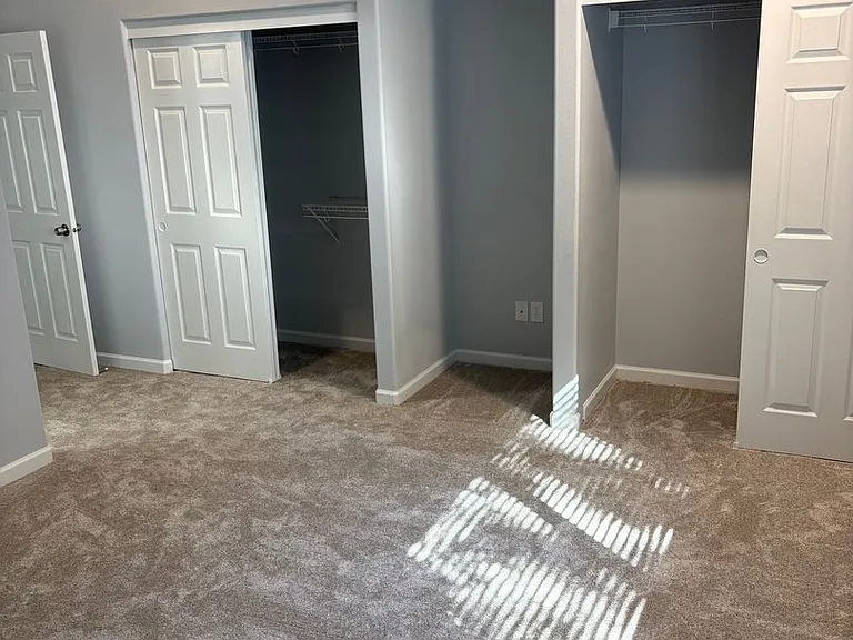 19040 Wallingford Ave — Photo 14