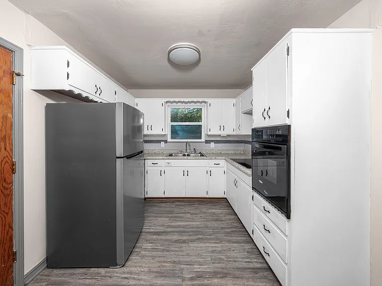1502 NW 48th St — Photo 12