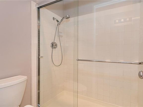 3rd image of 45 Montara Dr