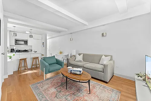 308 W 30th St #3D Photo 1