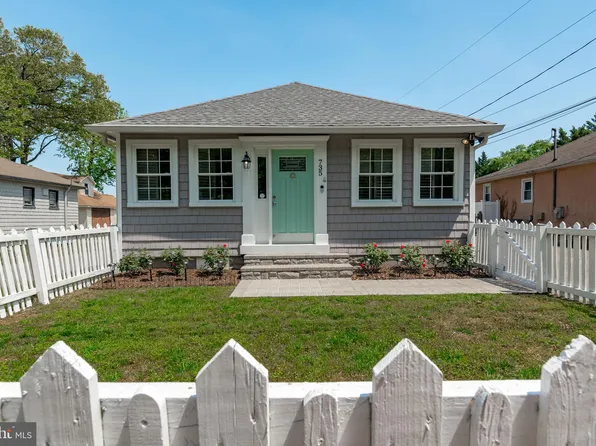 735 Cottage Dr, Arnold, MD 21012