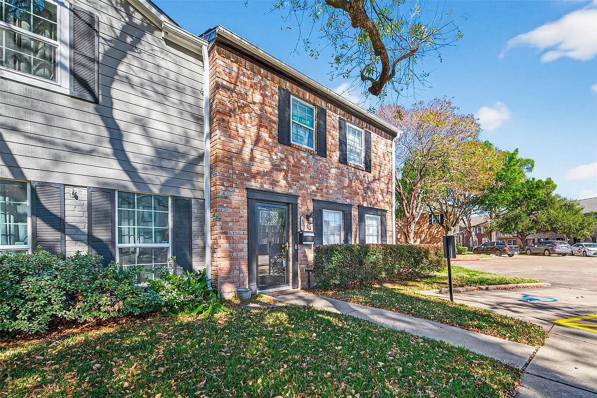 Building Photo - 14381 Still Meadow Dr