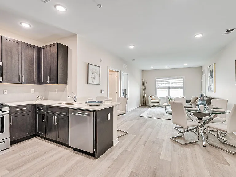 292 Central Ave — Photo 6