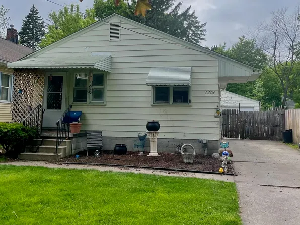 2237 Gaylord St, Saginaw, MI 48602