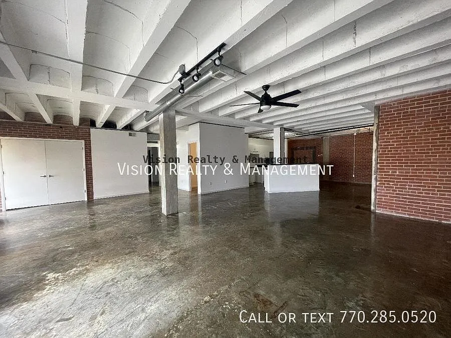 Comming Soon- Modern Downtown Loft — Photo 4