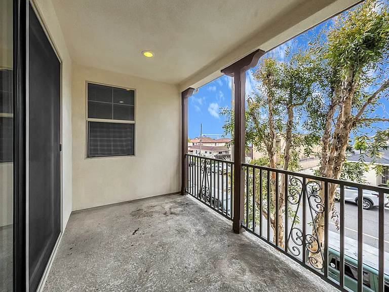 1870 Gladys Ave #107 — Photo 26