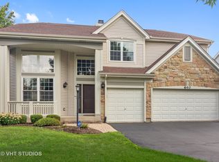 640 E Delgado Dr, Palatine, IL 60074