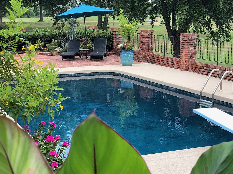 Private pool with sprawling views.