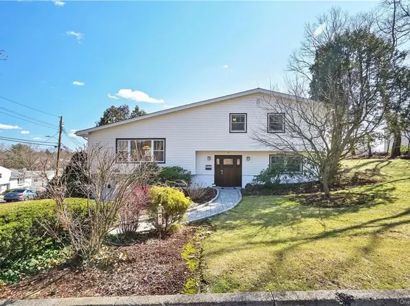 10 Pietro Dr, Yonkers, NY 10710