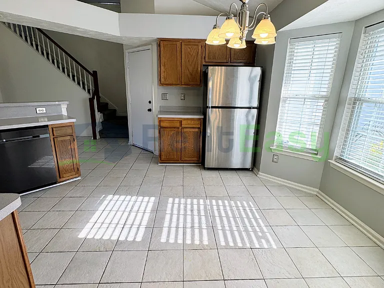 2038 Coral Ivy Ln — Photo 4