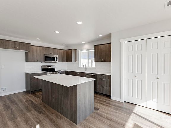 4th image of 9285 W Blue Lace St