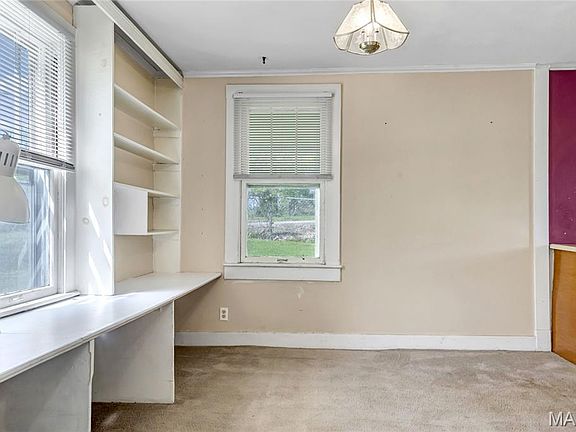 4th image of 3203 Chaucer Ave