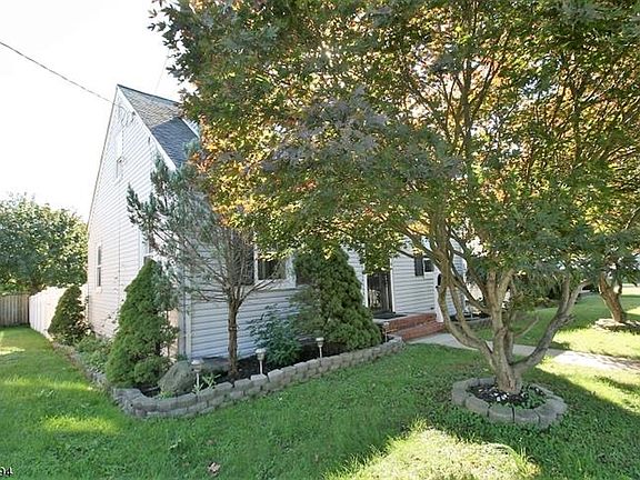 2nd image of 204 No 4 Ave