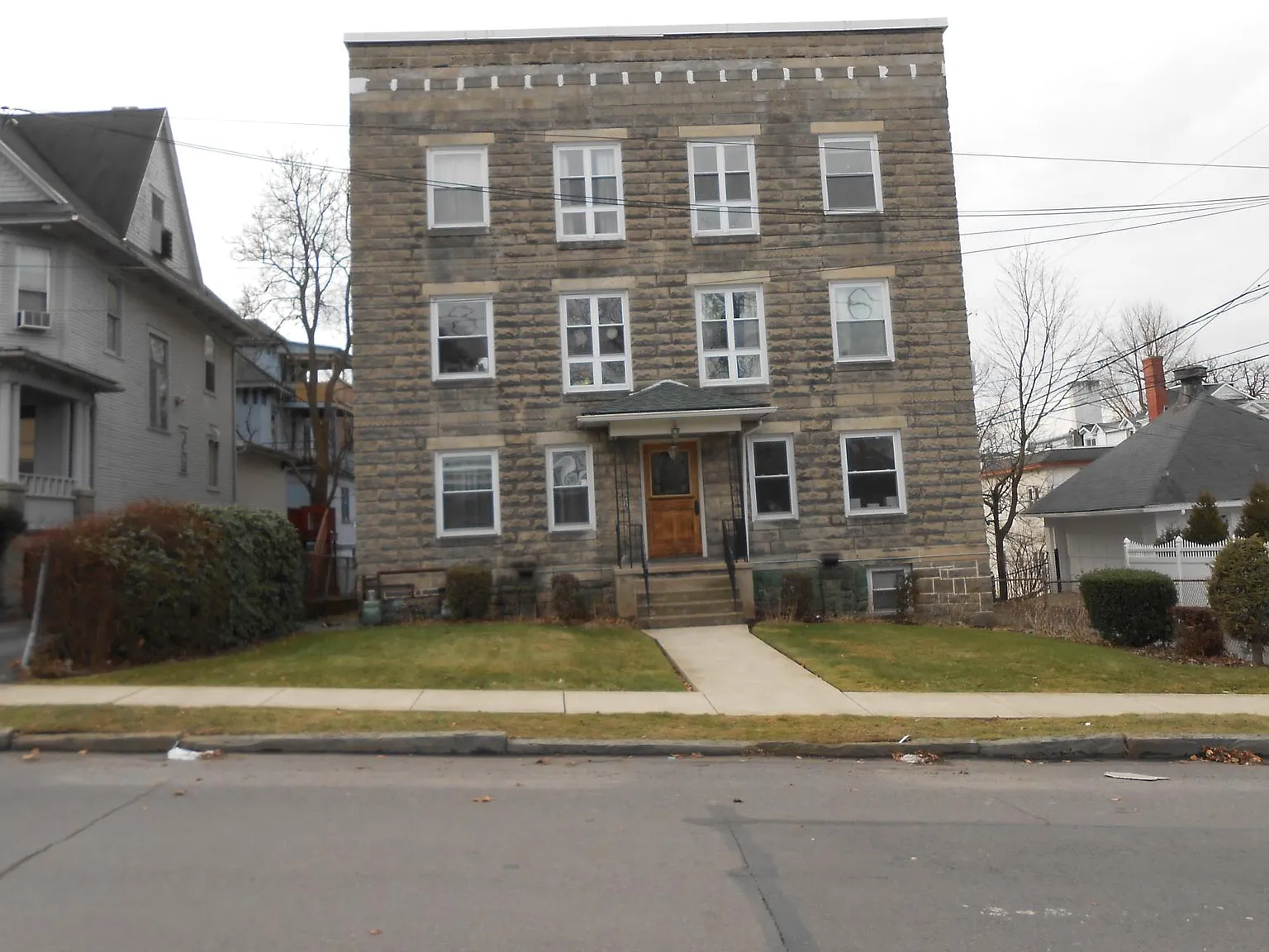 2 bed, 1100 sqft, $1,295 — Photo 1