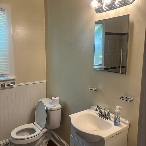 2306 Johnson St — Photo 13