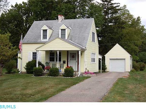 3rd image of 203 Buckeye St