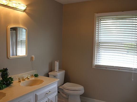 5th image of 350 Lakeland Dr